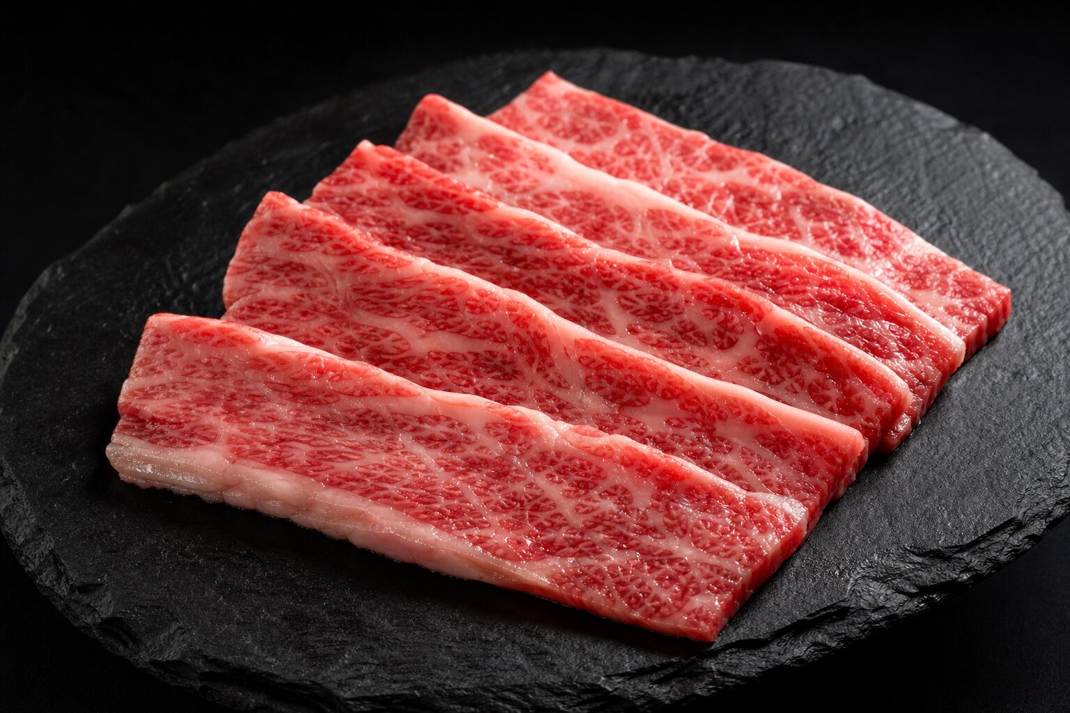 脂ののった焼肉用のカルビ